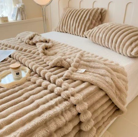 The Big Snuggle™ Luxury Ribbed Fleece Dog Blanket - The Big Pet Shop