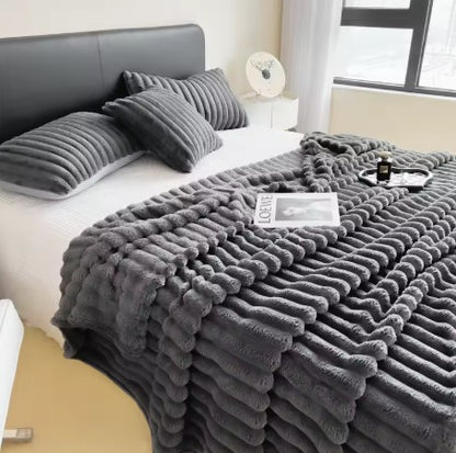 The Big Snuggle™ Luxury Ribbed Fleece Dog Blanket - The Big Pet Shop