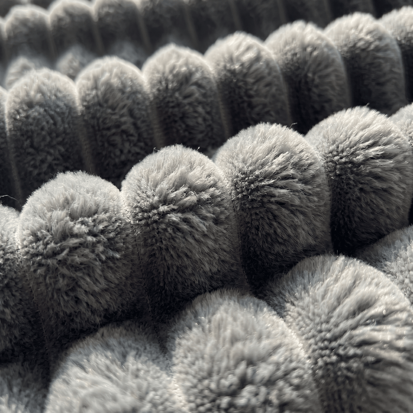 The Big Snuggle™ Luxury Ribbed Fleece Dog Blanket - The Big Pet Shop